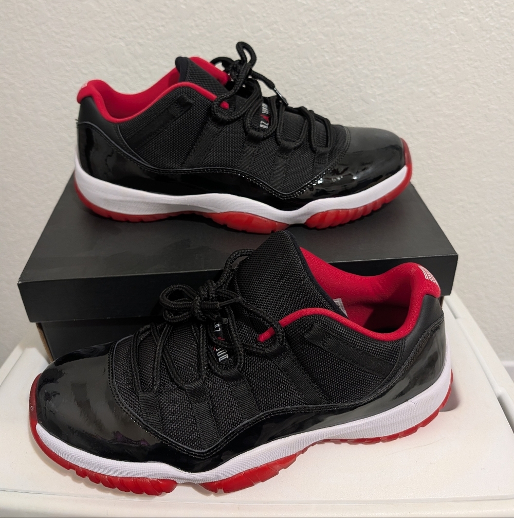 Jordan 11 Retro Low Bred (2015) (Near DS) sz 11